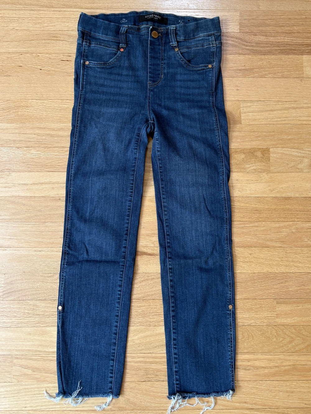 Liverpool Los Angeles the Crop Jeans With Side Slits Size 4